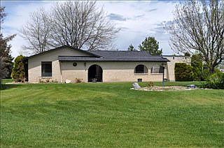 1st image of 2927 9th Ave E