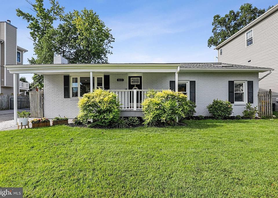 1st image of 513 Fairmount Dr