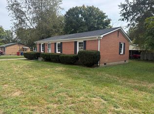 100 Brushwood Ct, Berea, KY 40403