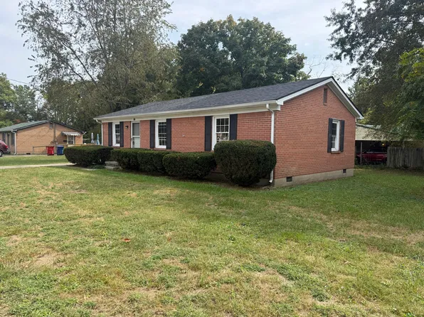 100 Brushwood Ct, Berea, KY 40403