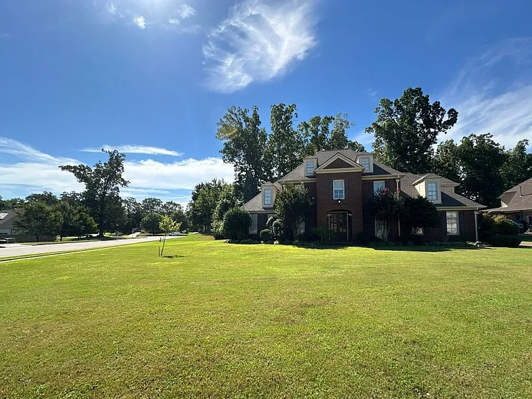 10135 Ridgewood Oak Dr — Photo 2