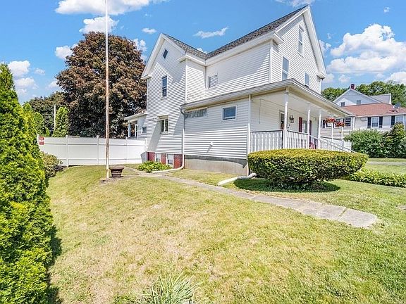 2nd image of 39 Hardwick Rd