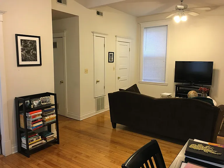 1434 N Greenview Ave #2R — Photo 3