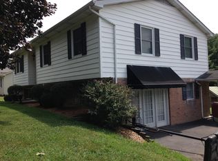 17435 Mahogany Dr, Abingdon, VA 24210