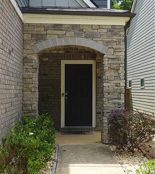 2719 Morgan Spring Trl — Photo 2