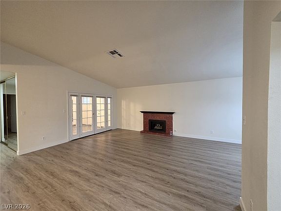 4th image of 3317 Racquet St