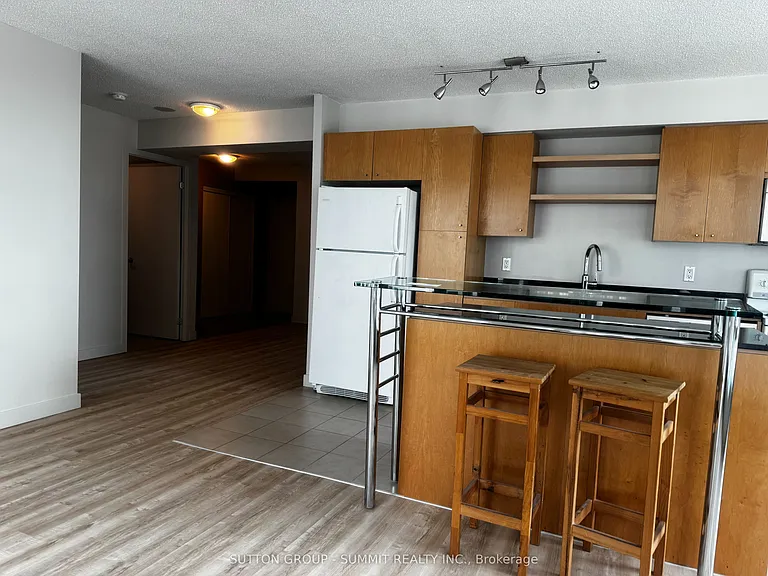 373 Front St W #1510 — Photo 6