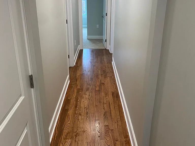 731 E Elm St — Photo 16