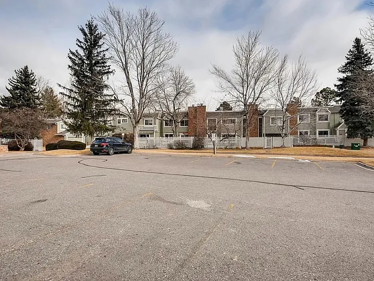 2933 S Lansing Way — Photo 39