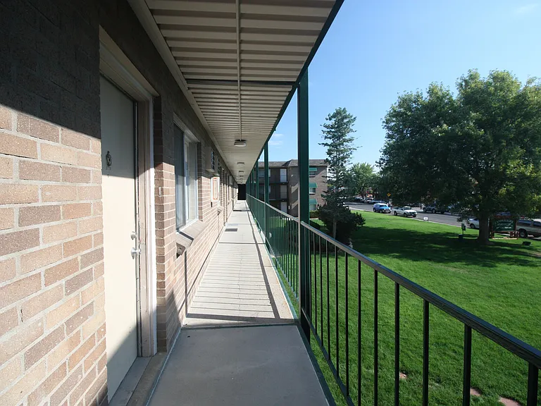 Candlelight Apartments — Photo 7