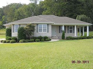 151 Lakeshore Dr, Rainbow City, AL 35906