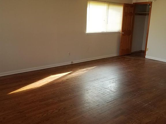 2nd image of 1010 Berchmans Ln