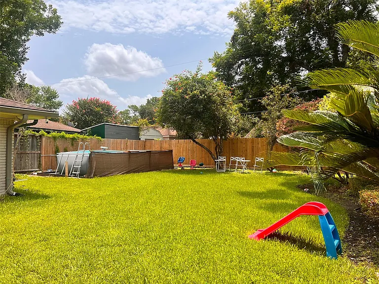 8307 Braesview Ln — Photo 27