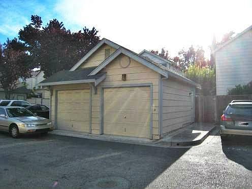 detached garage
