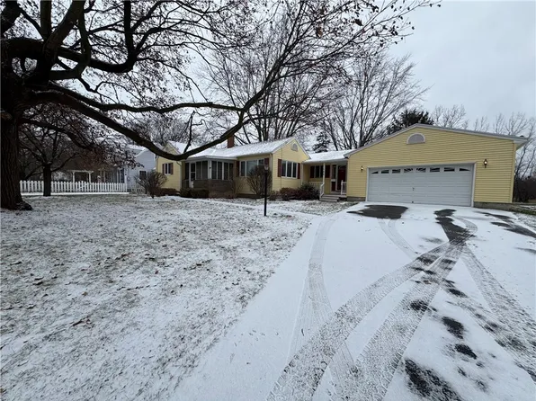 168 Buffalo St, Canandaigua, NY 14424