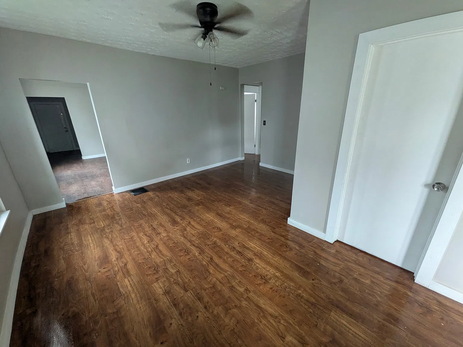5 bed, 1572 sqft, $1,300 — Photo 4