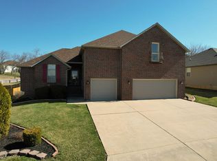 707 E Mining Camp Rd, Nixa, MO 65714