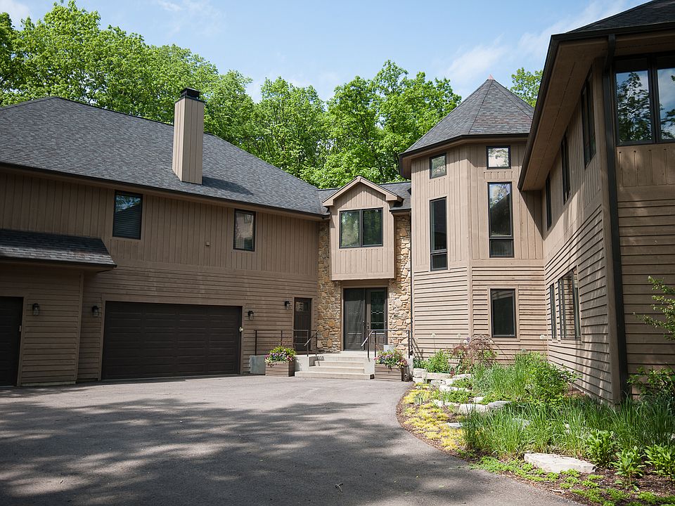 1st image of 2700 Gemini Ln #1