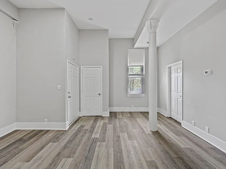 2906 Alms Pl #4 — Photo 2