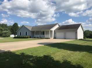 107 N Chaney Dr, Belle Rive, IL 62810