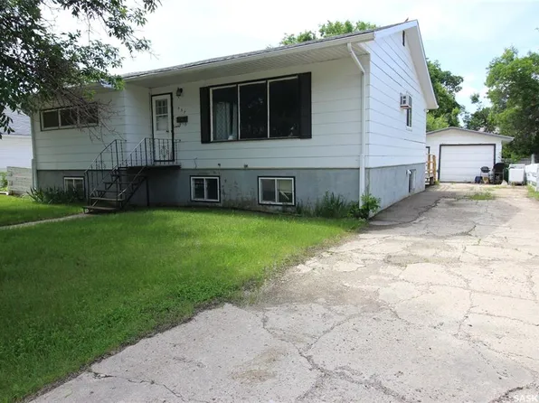 537 4th STREET W, Shaunavon, SK S0N 2M0