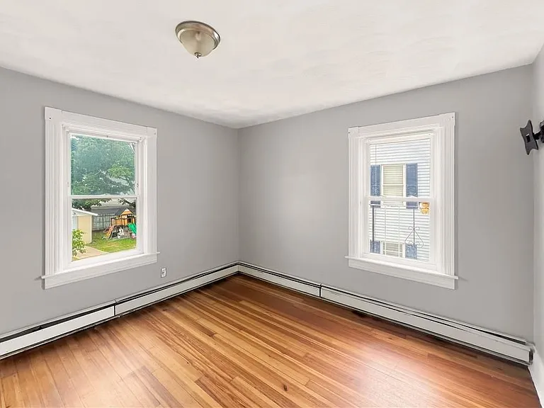 362 Weeden St — Photo 20