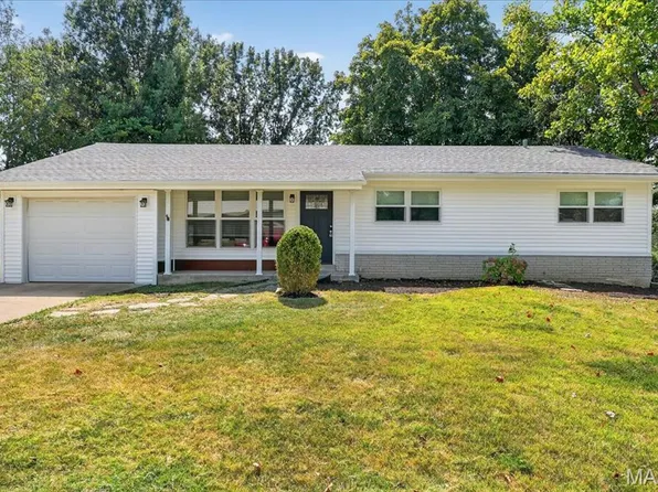 12304 Design Ln, Saint Louis, MO 63146