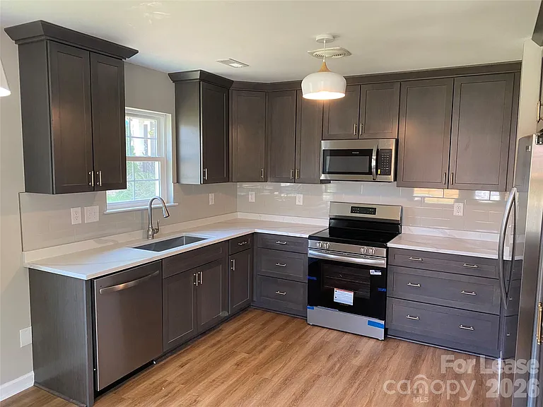 804 Matheson Ave — Photo 5
