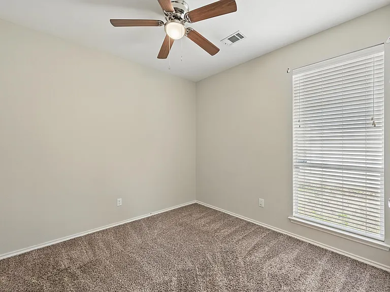 7464 Maroon Dr — Photo 13