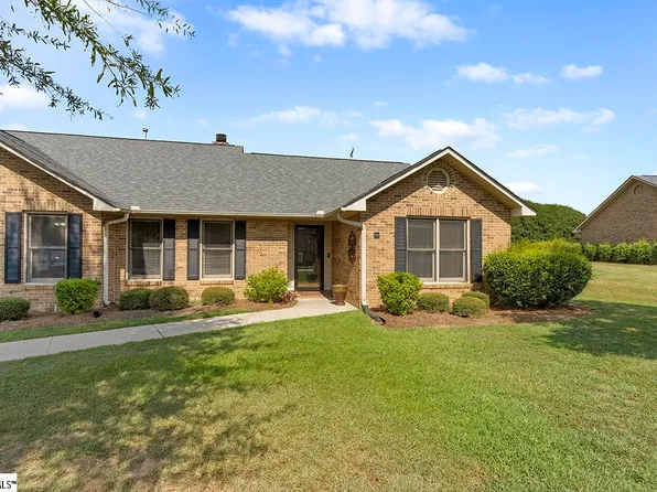 318 Heritage West Ct, Greenwood, SC 29649