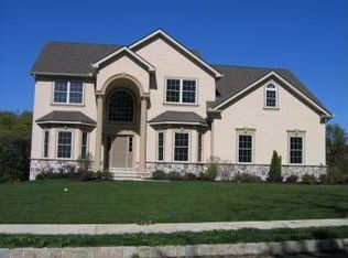 213 Lewis Cir, Palmer, PA 18045