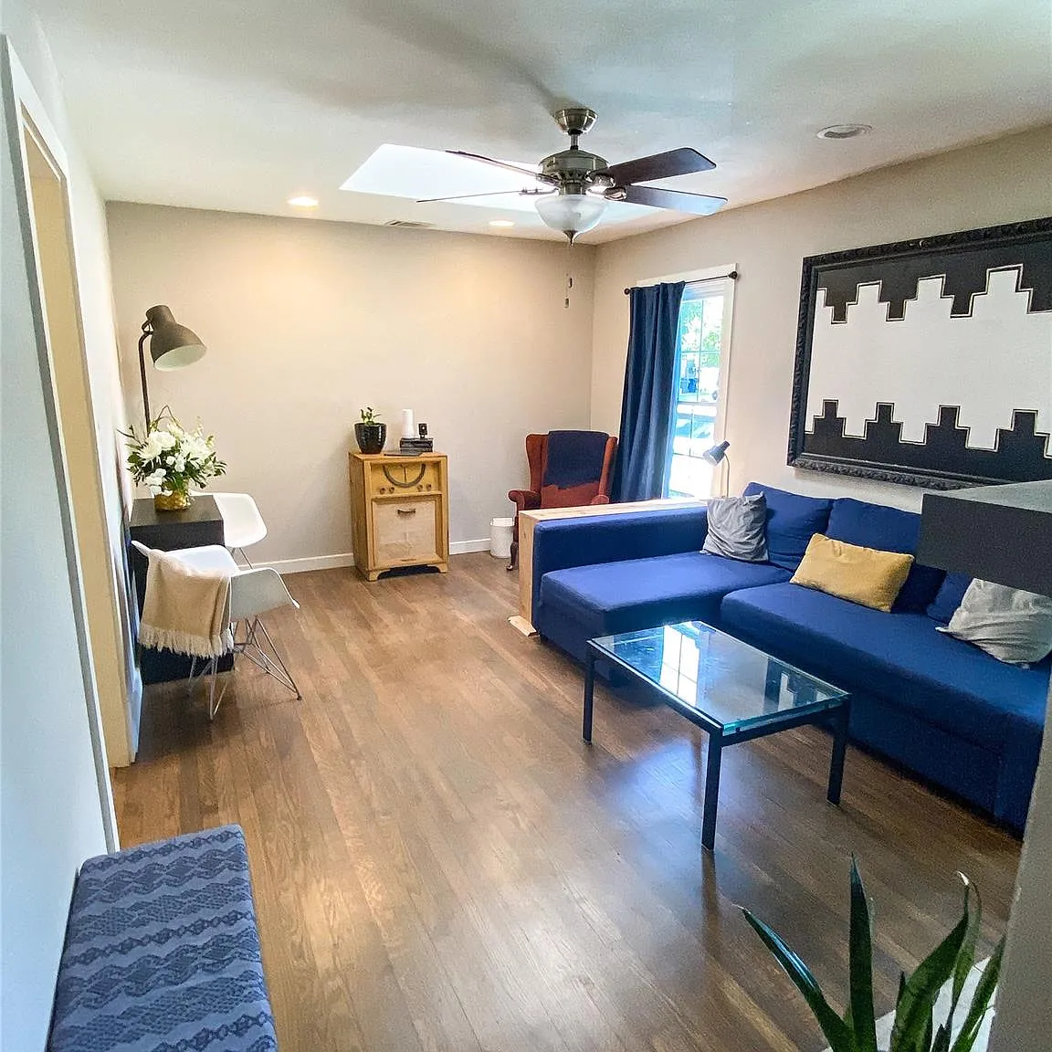 2 bed, 987 sqft, $2,050 — Photo 2