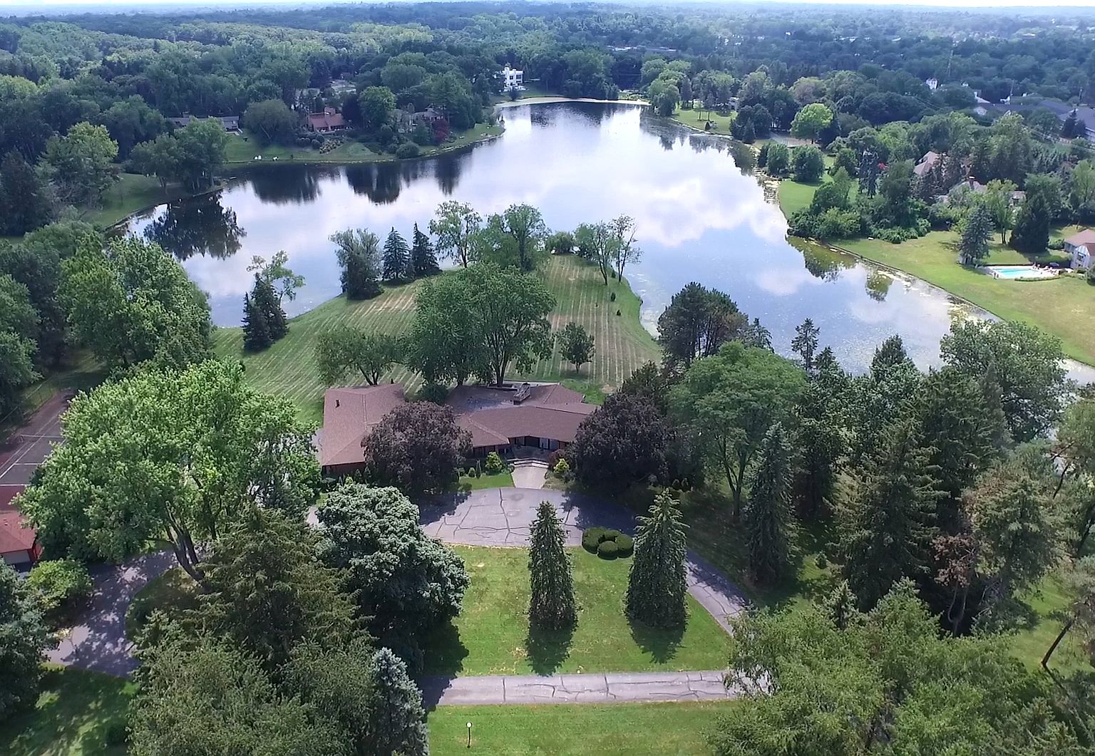 580 E Long Lake Rd, Bloomfield Hills, MI 48304 Zillow