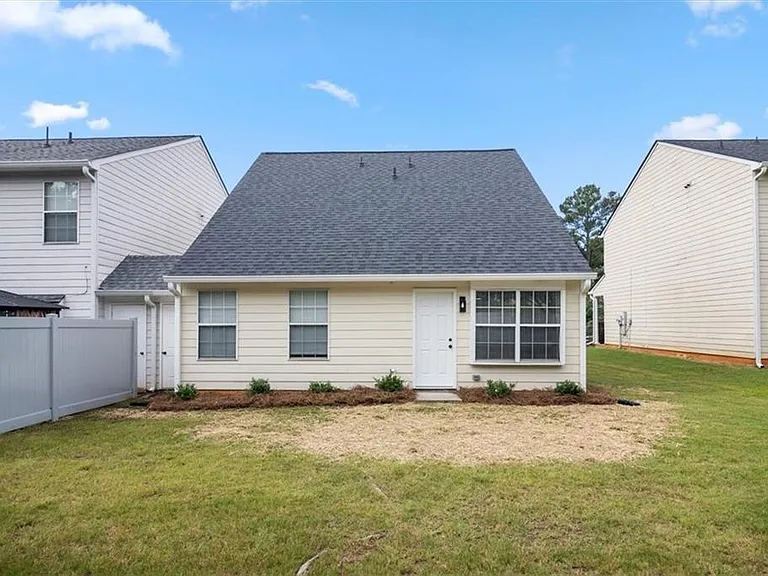 4033 Ravenwood Ct — Photo 32