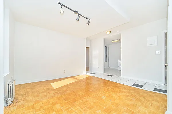 Rented by Living New York | media 44