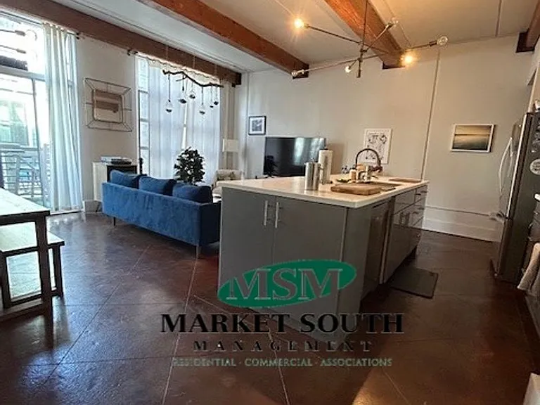 2407 Bull St #B — Photo 6