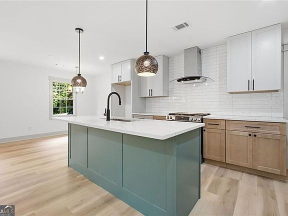 4th image of 3464 Herschel Rd