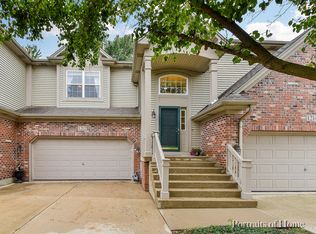 1212 Oakleaf Ct, Aurora, IL 60506