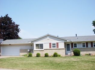901 28th Ave, East Moline, IL 61244