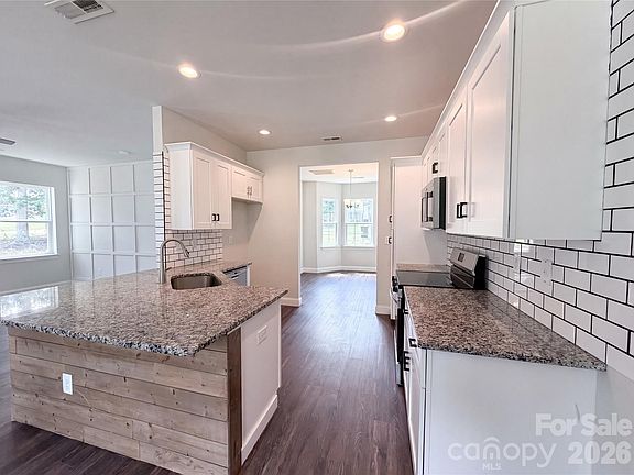 5th image of 134 Windstone Dr