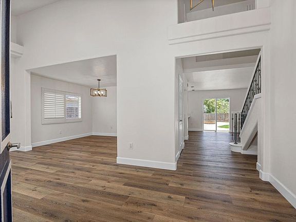 3rd image of 4595 Blackwell Rd