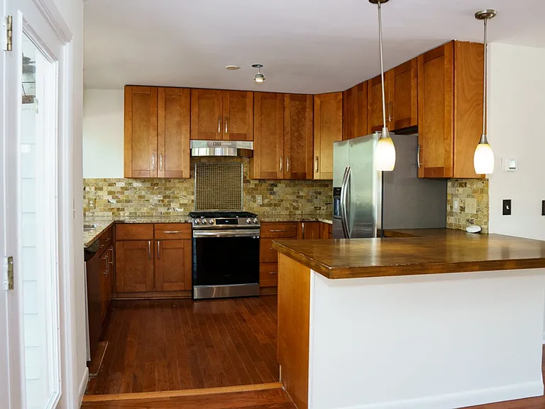 1606 Madrid Ave — Photo 26