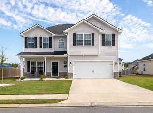 698 Burke Dr, Hinesville, GA 31313