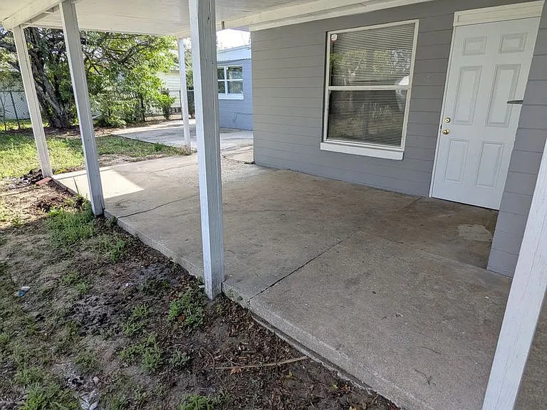 1013 Lewis Dr — Photo 11