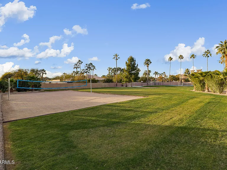 10620 N Miller Rd — Photo 10