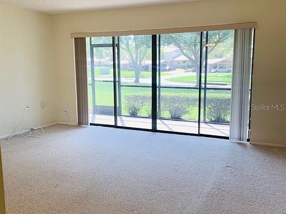 3rd image of 10 Evelyn Ct