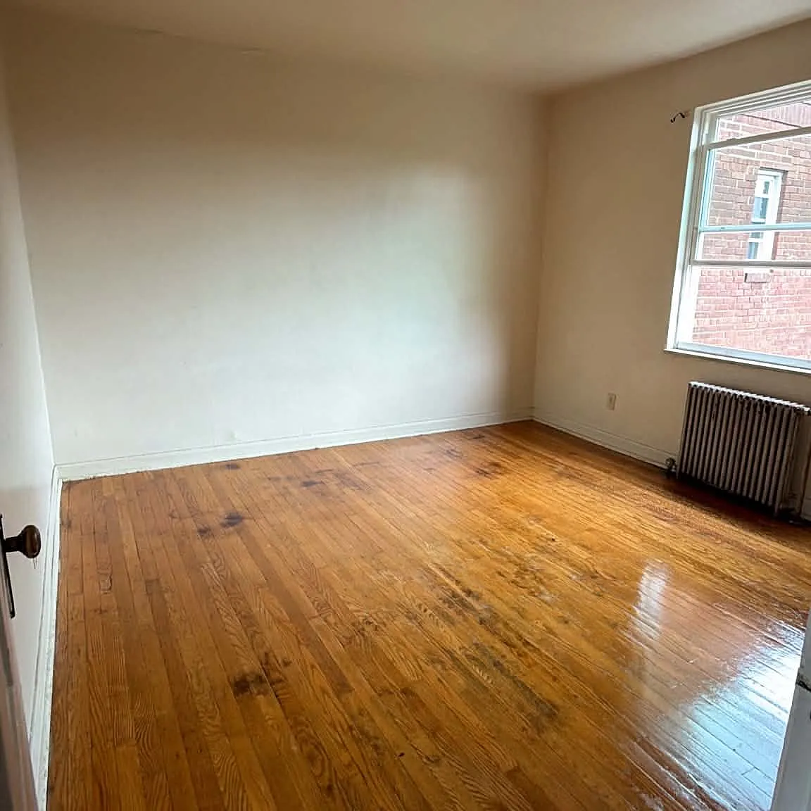 2 bed, 750 sqft, $1,350 — Photo 2