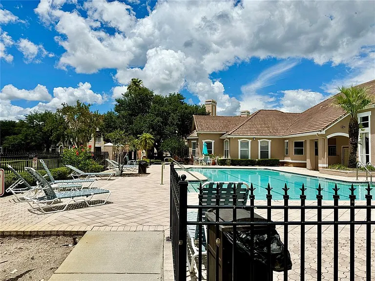 10538 Villa View Cir #10538 — Photo 14