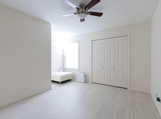 93 Allerton Dr, Schaumburg, IL