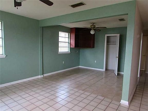 3rd image of 4029 W Louisiana State Dr